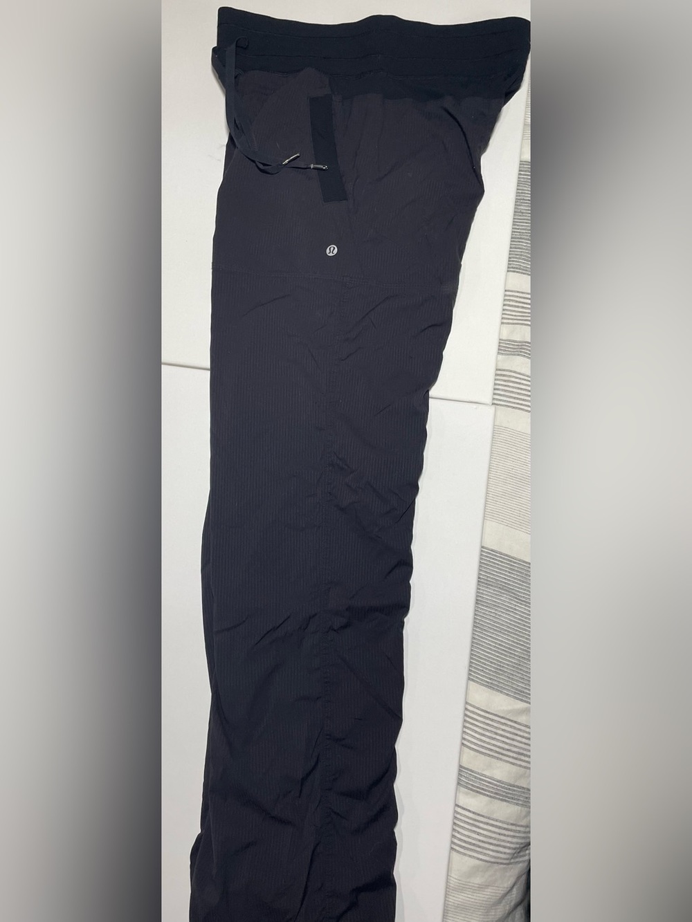 Lululemon Athletica Dance Studio Pants size 6 black